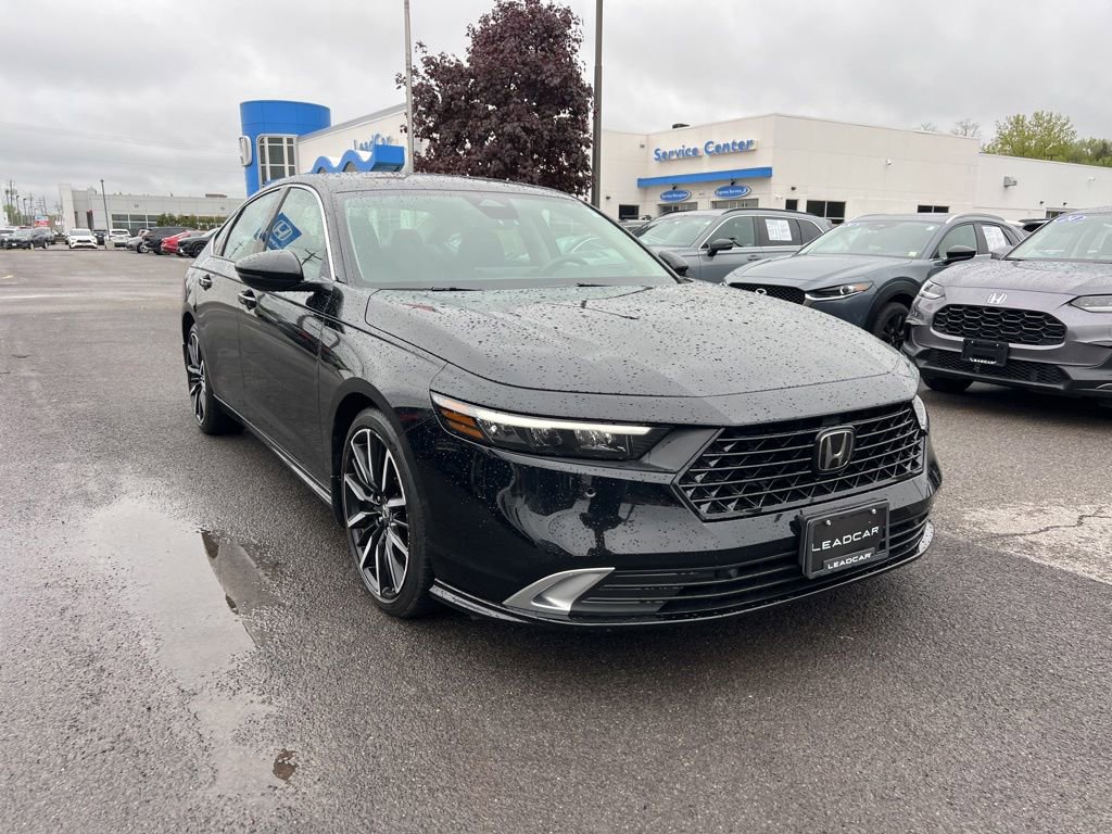 Used 2023 Honda Accord Touring image 6