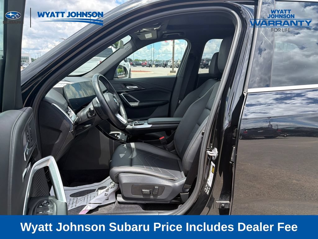 Used 2025 BMW X1 xDrive28i AWD/4WD image 15