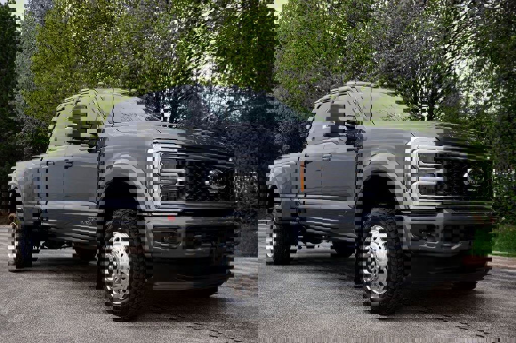 Used 2026 Ford F450 Platinum AWD/4WD image 2