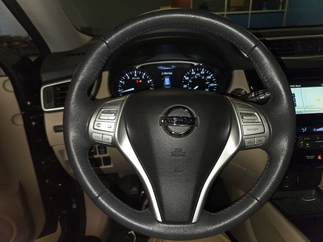 Used 2016 Nissan Rogue SL image 14