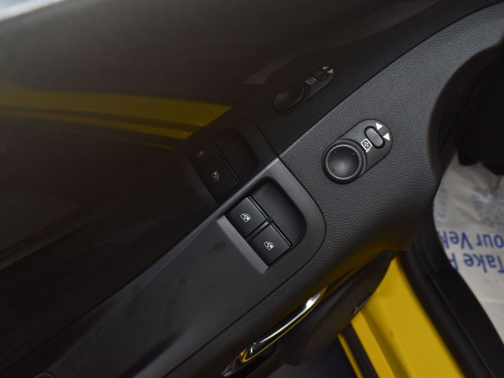 Used 2010 Chevrolet Camaro LT image 12
