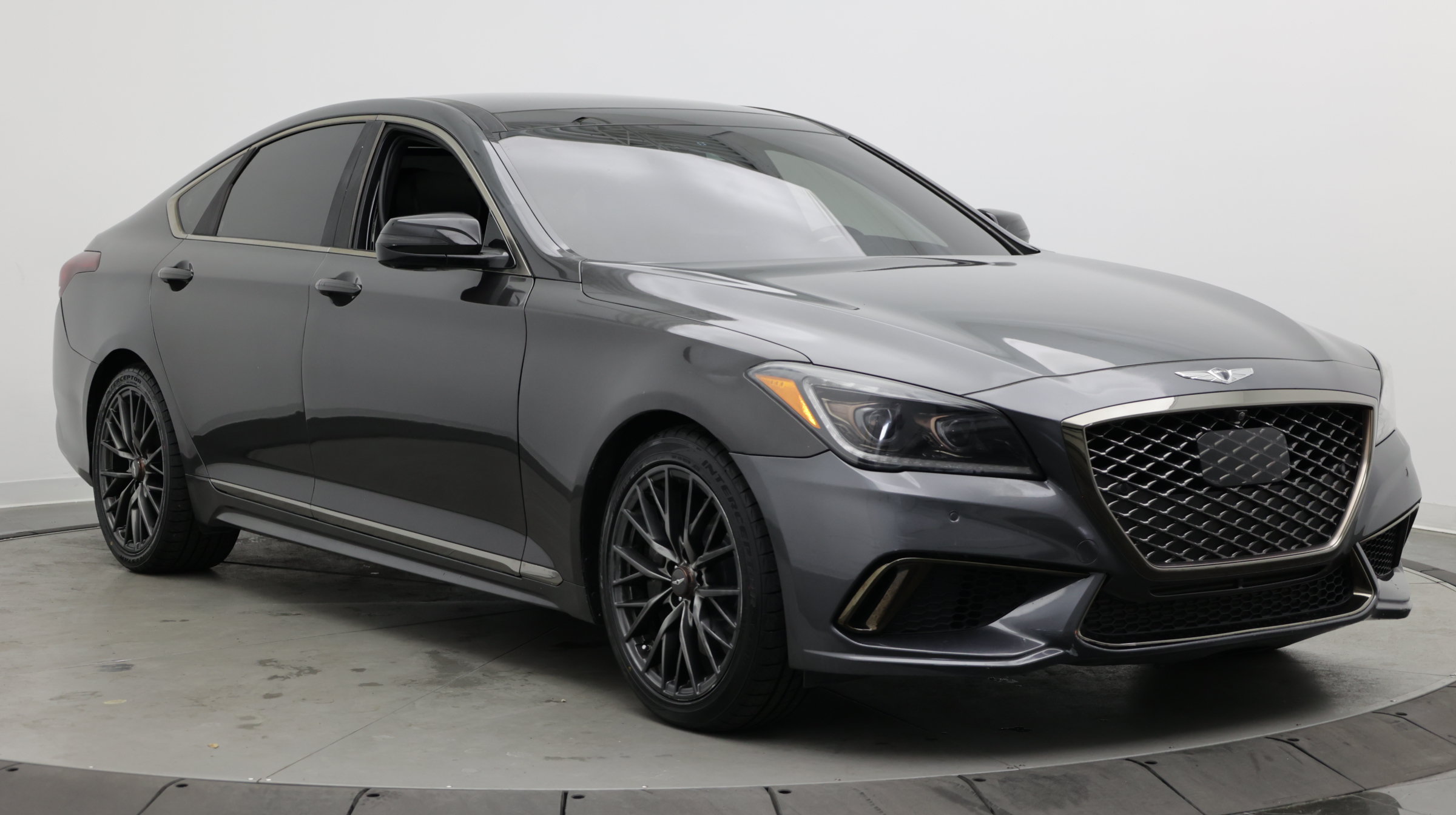 Used 2019 Genesis G80 3.3T Sport RWD image 3