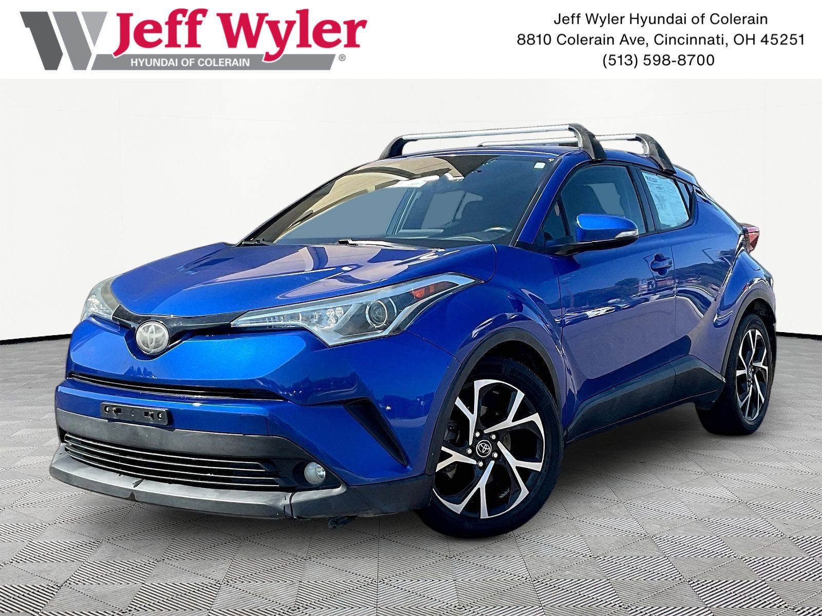 Used 2018 Toyota C-HR XLE FWD image 1