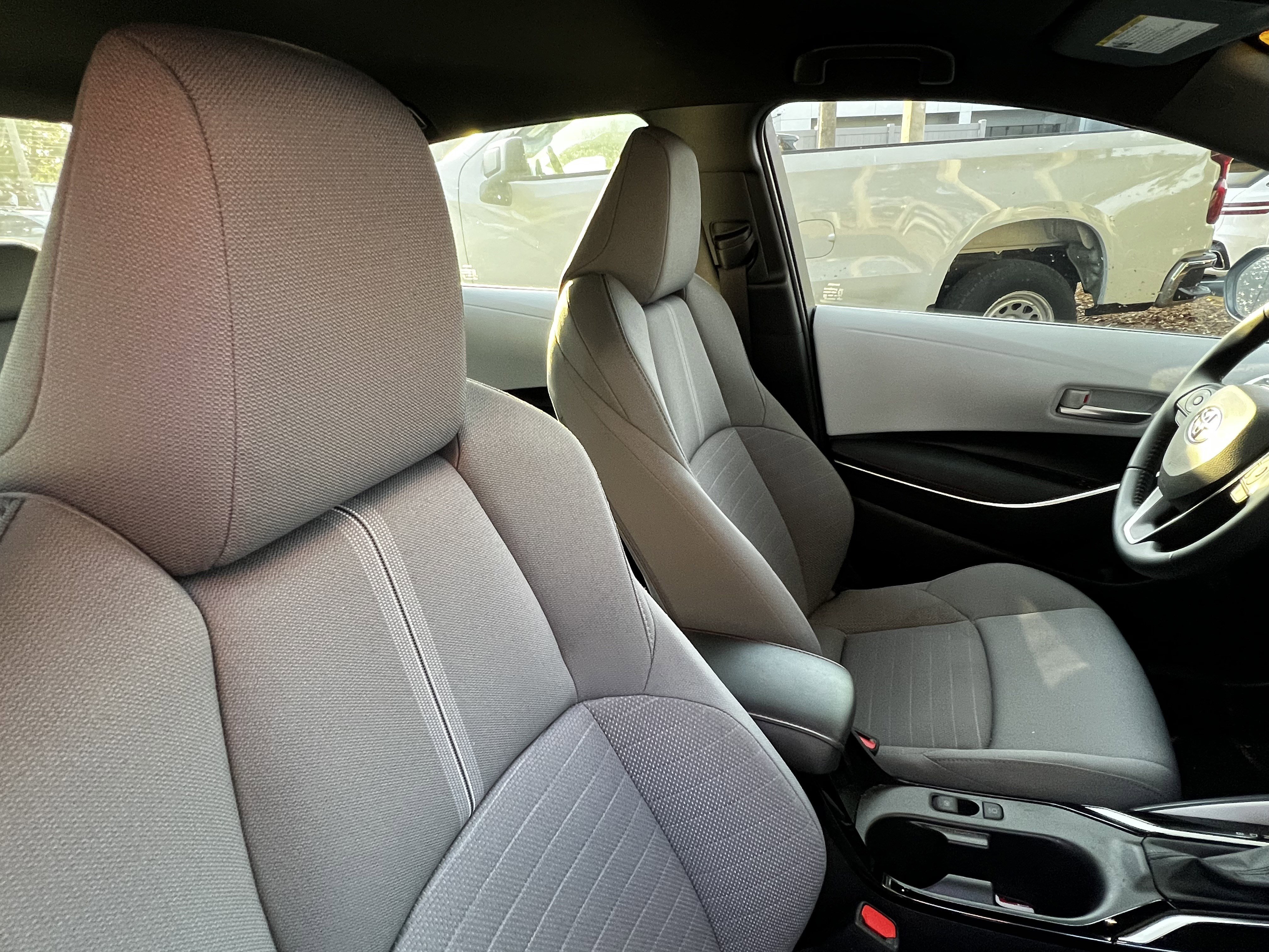 Used 2025 Toyota Corolla SE FWD image 45