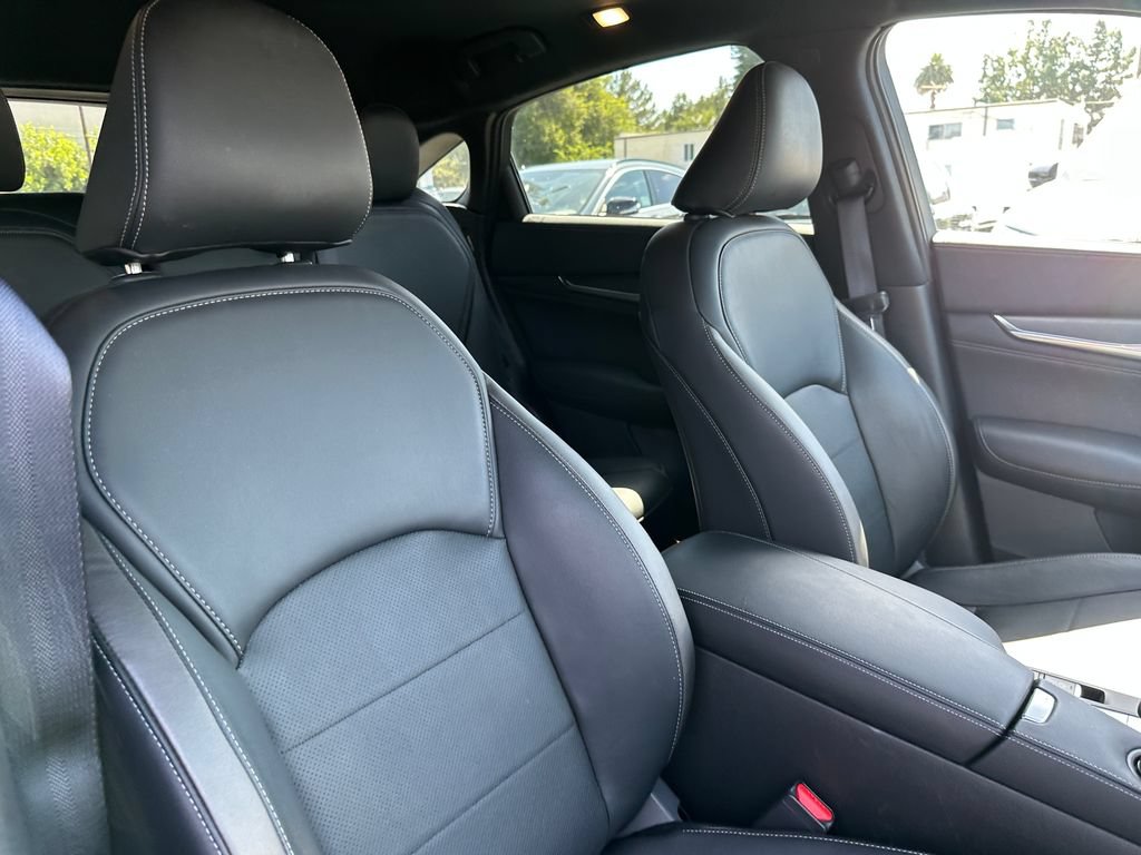 Used 2025 INFINITI QX55 Essential AWD/4WD image 15