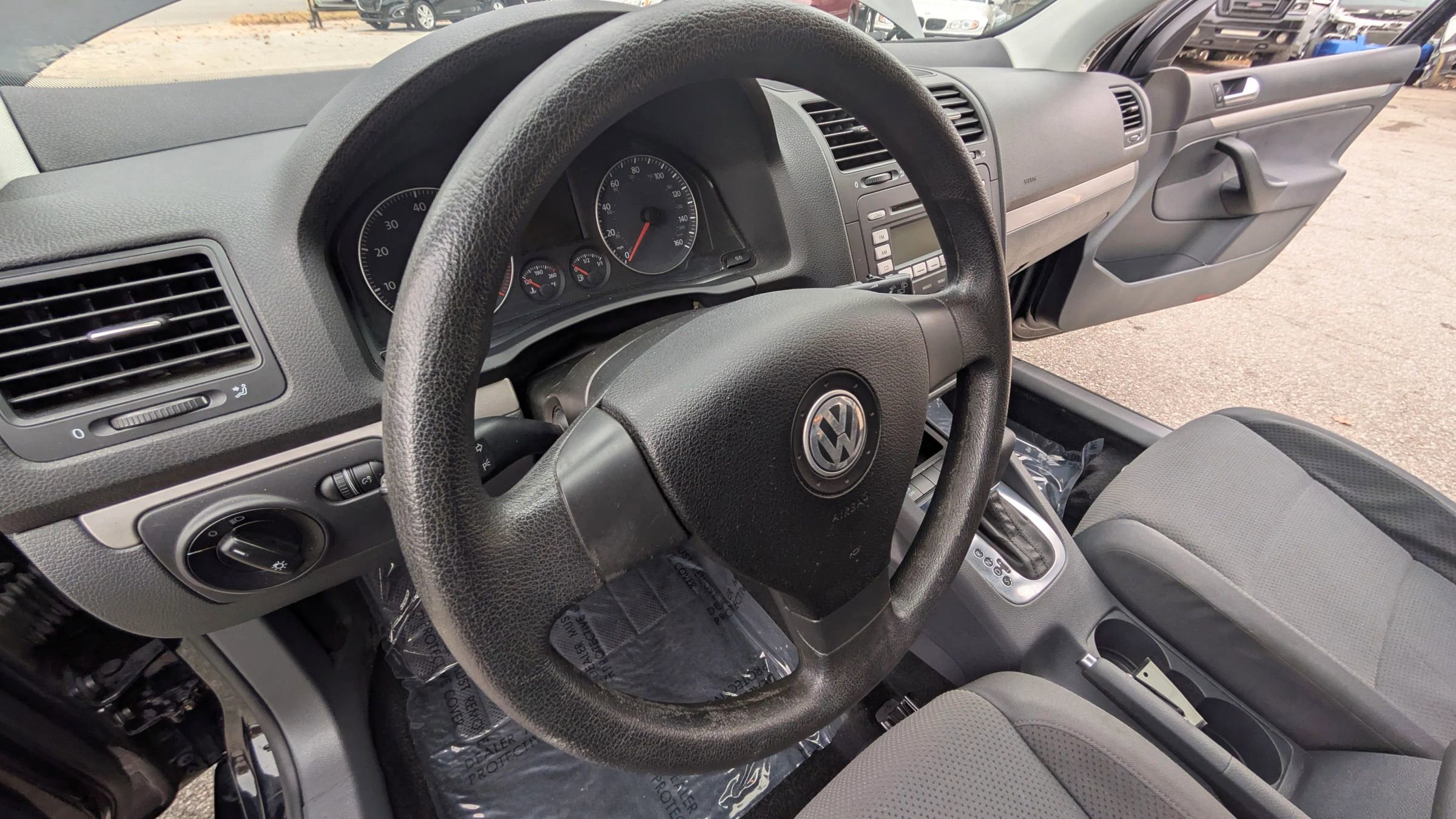 Used 2009 Volkswagen Rabbit S image 9