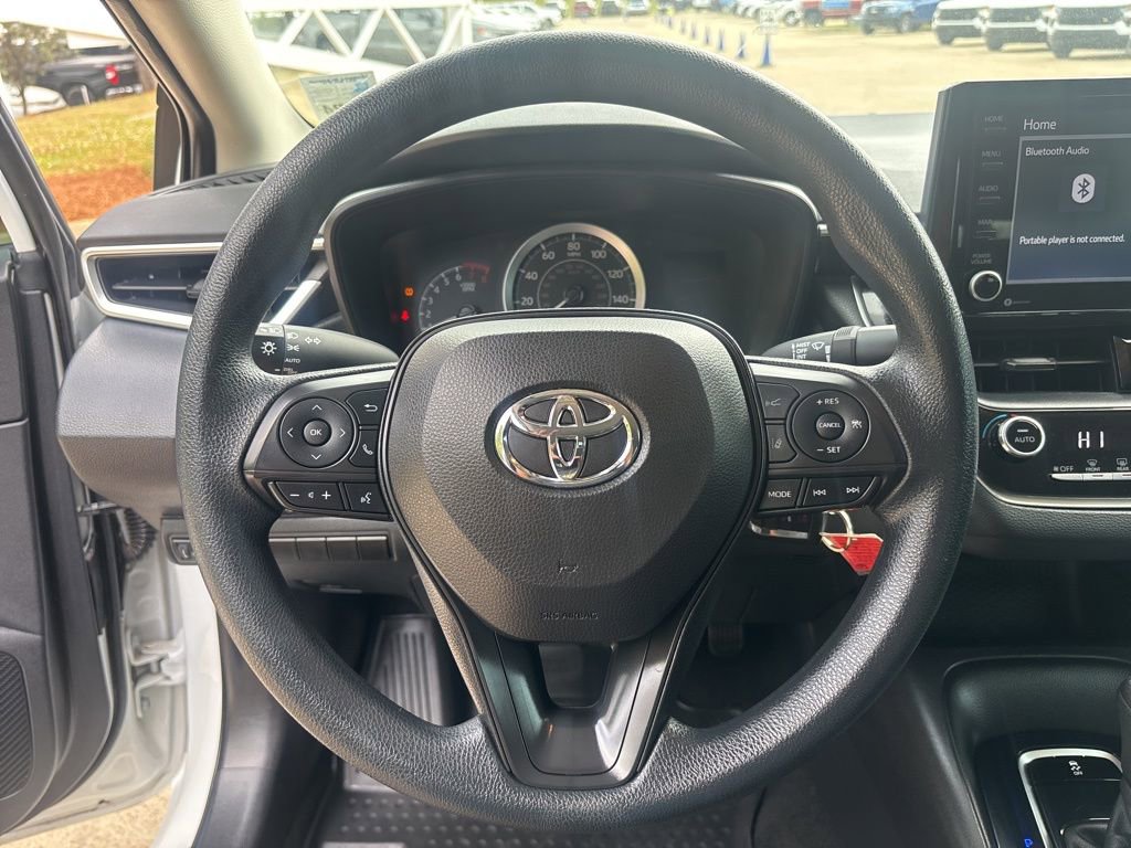 Used 2022 Toyota Corolla LE image 25