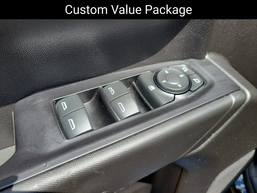 Used 2020 Chevrolet Silverado 1500 Custom w/ Custom Value Package AWD/4WD image 12
