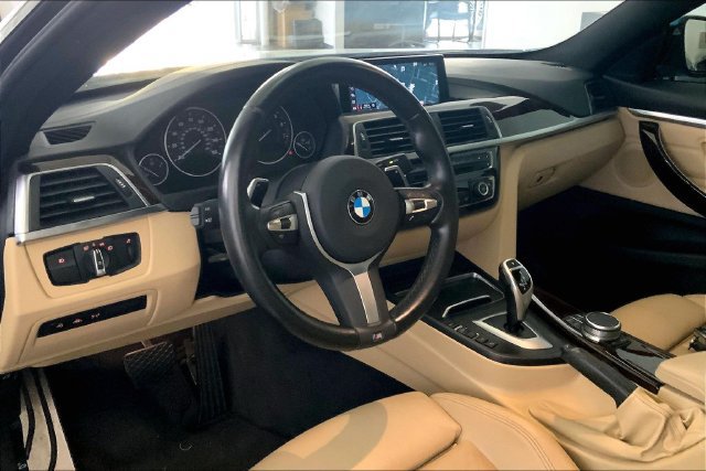 Used 2020 BMW 430i Coupe w/ M Sport Package RWD image 7