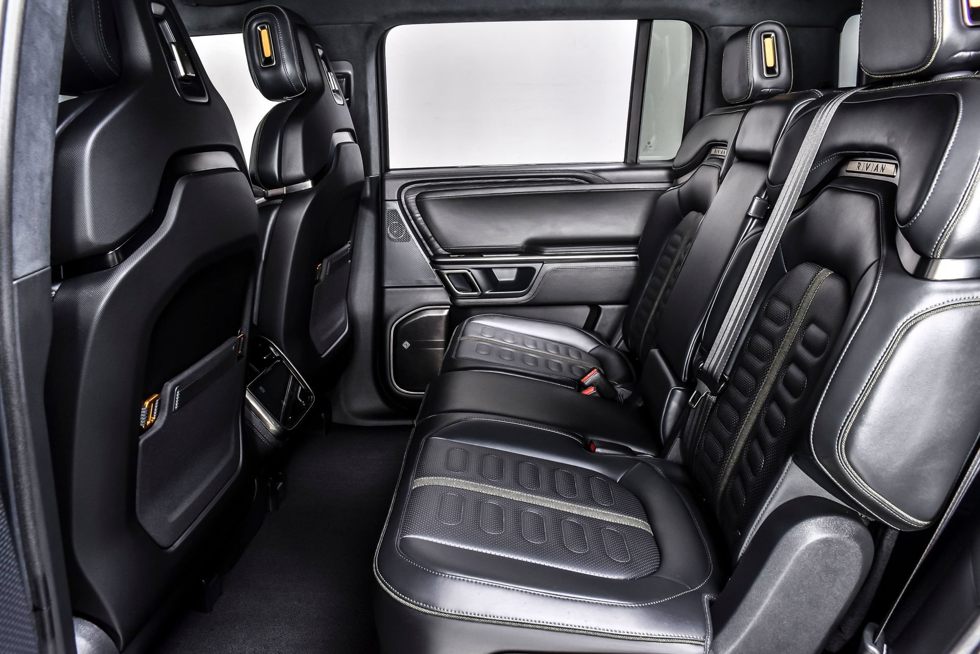 Used 2024 Rivian R1S Adventure AWD/4WD image 18