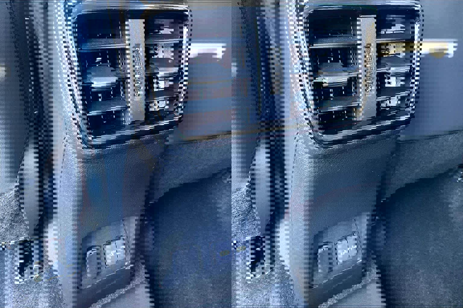 Used 2024 Lexus NX 450h+ AWD w/ Vision Package image 32