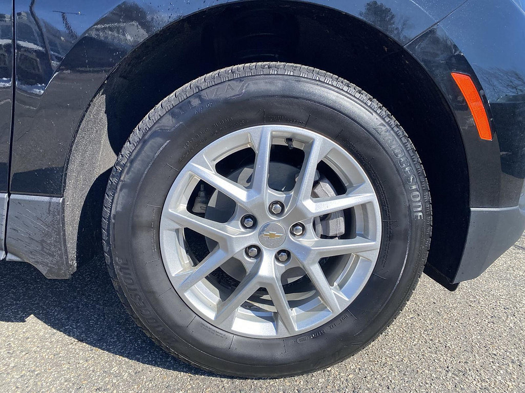 Used 2024 Chevrolet Equinox LS w/ LS Convenience Package AWD/4WD image 11