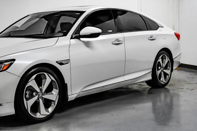 Used 2019 Honda Accord Touring image 11