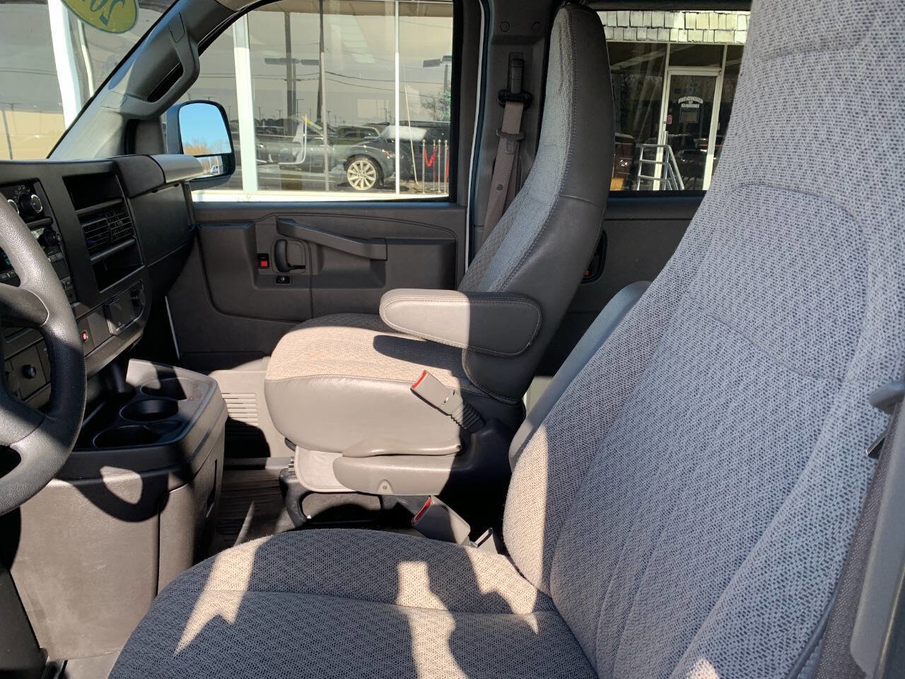 Used 2023 Chevrolet Express 3500 LS RWD image 9