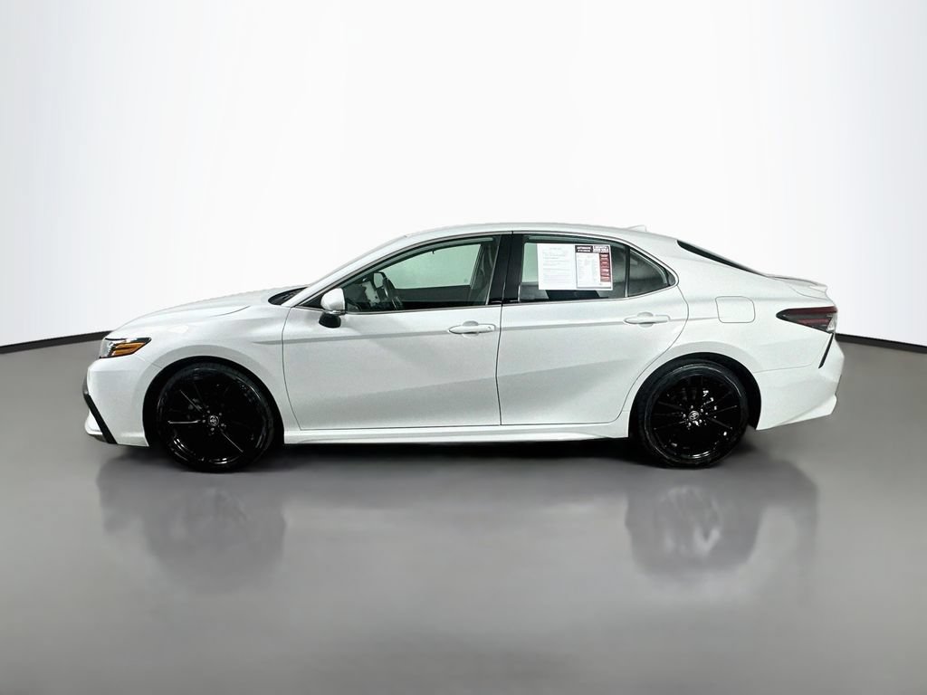 Used 2024 Toyota Camry XSE FWD image 5