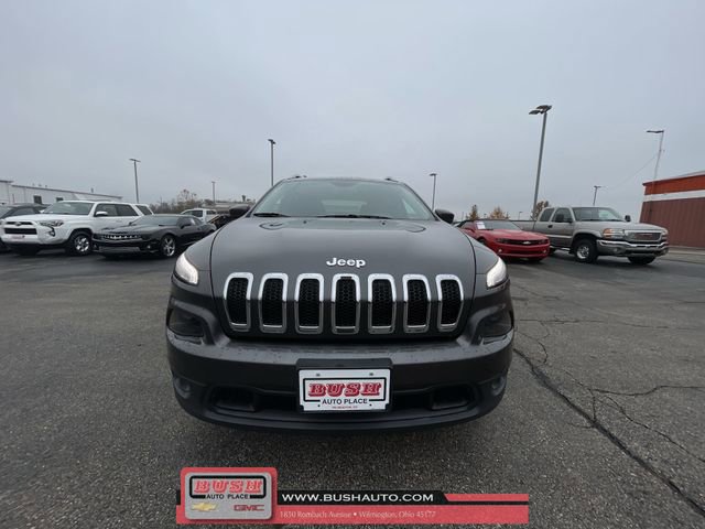 Used 2017 Jeep Cherokee Latitude w/ Comfort & Sound Group image 28