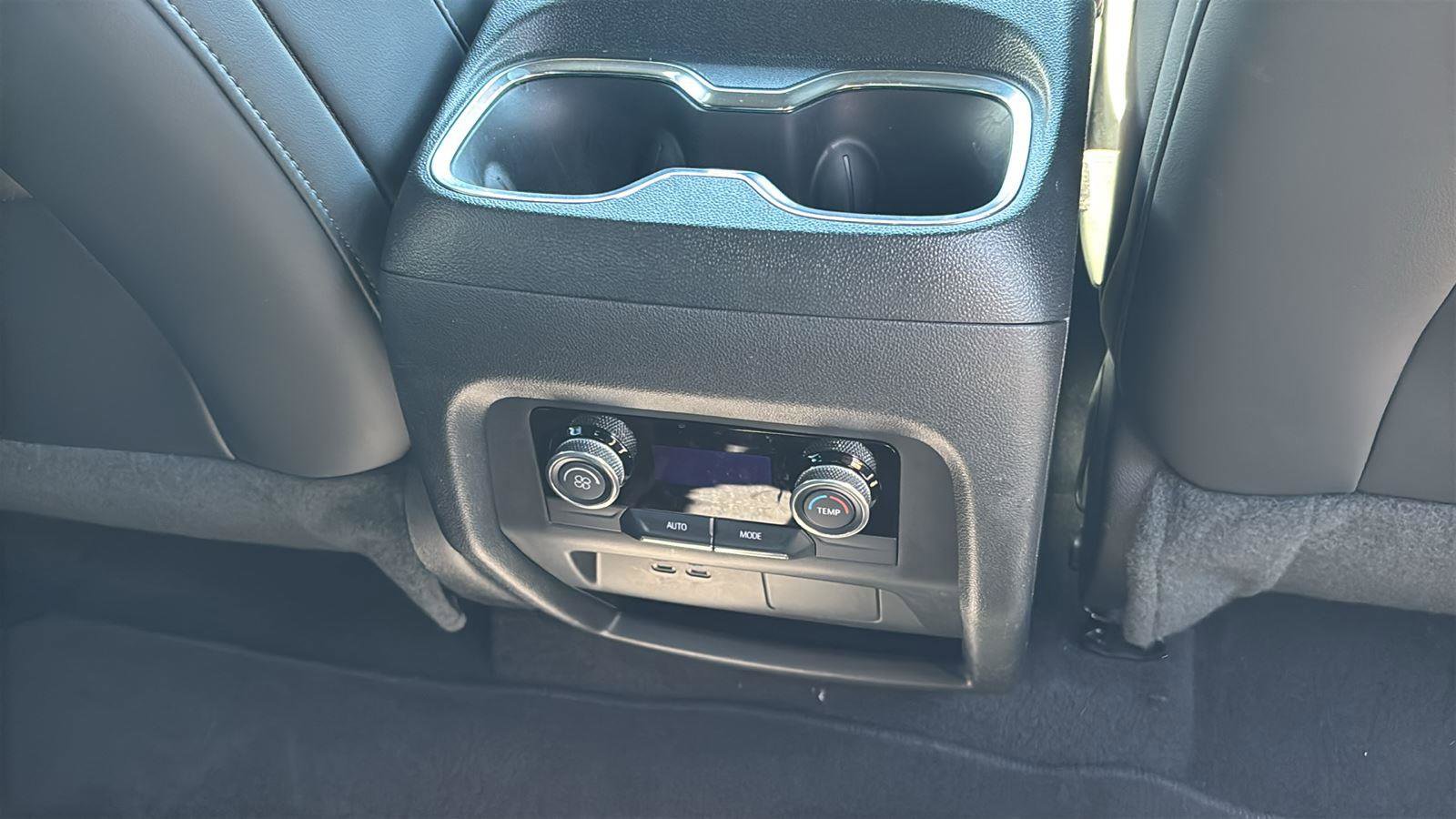 Certified 2025 Buick Enclave Preferred FWD image 24