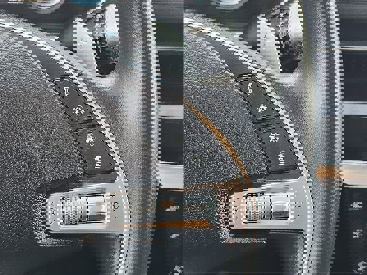 Used 2023 Genesis G80 2.5T image 27