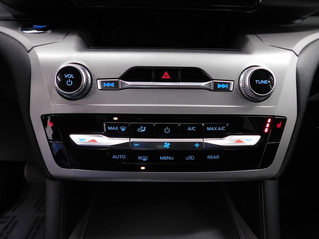 Used 2022 Ford Explorer XLT image 37