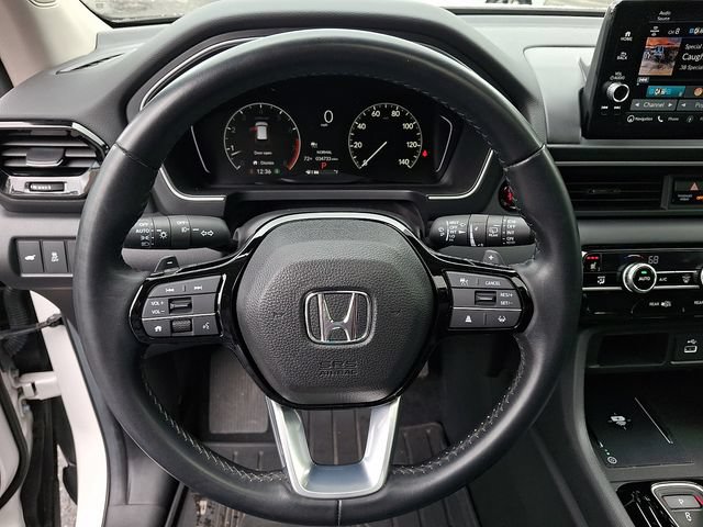 Used 2025 Honda Pilot Touring image 17