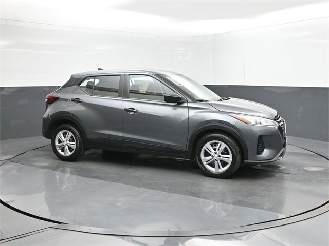 New 2025 Nissan Kicks Play S image 17