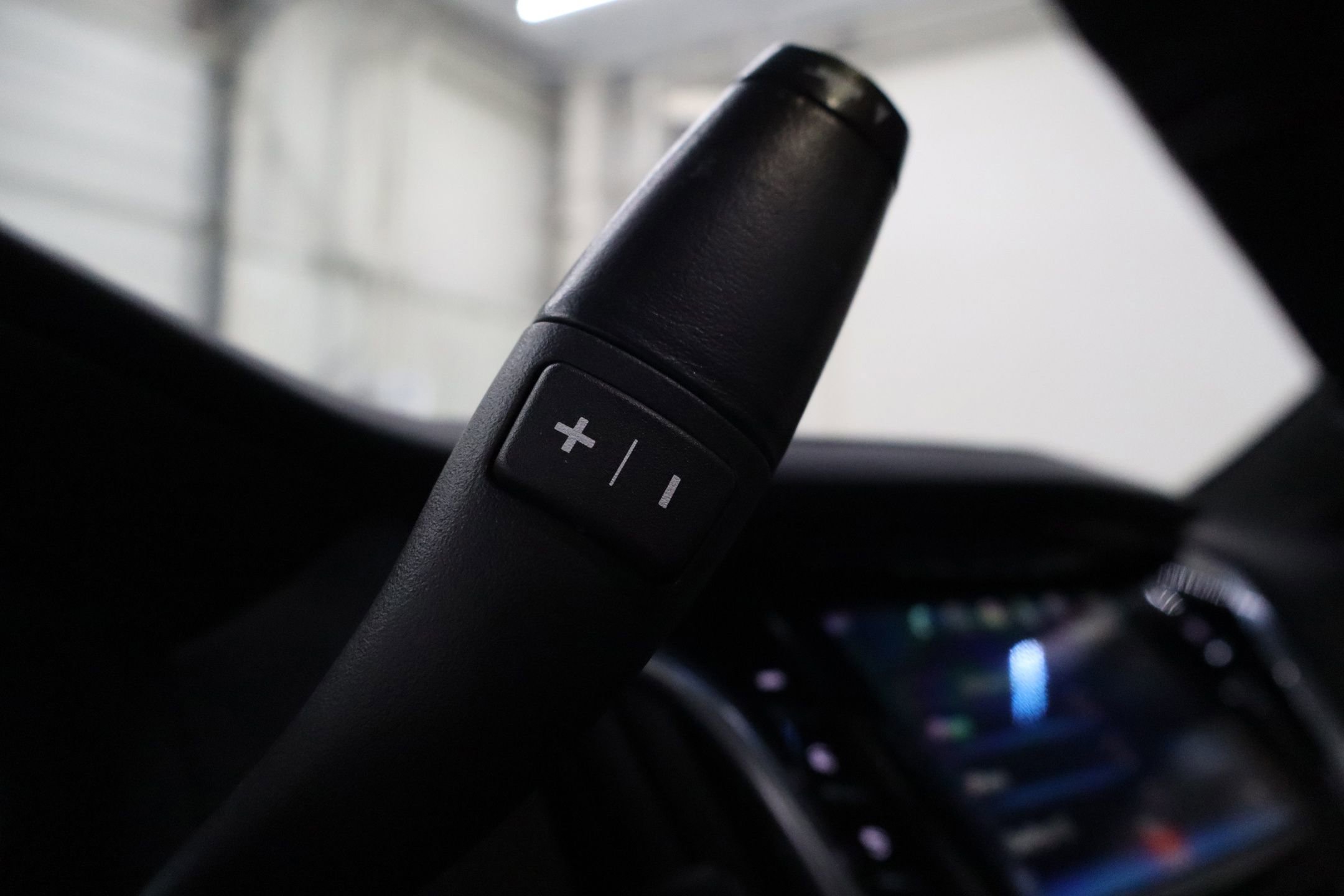 Used 2020 Cadillac Escalade Platinum image 22