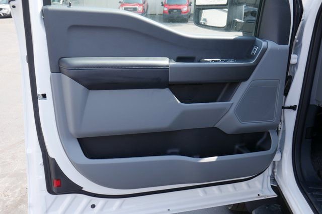 New 2025 Ford F450 XLT w/ XLT Value Package image 11