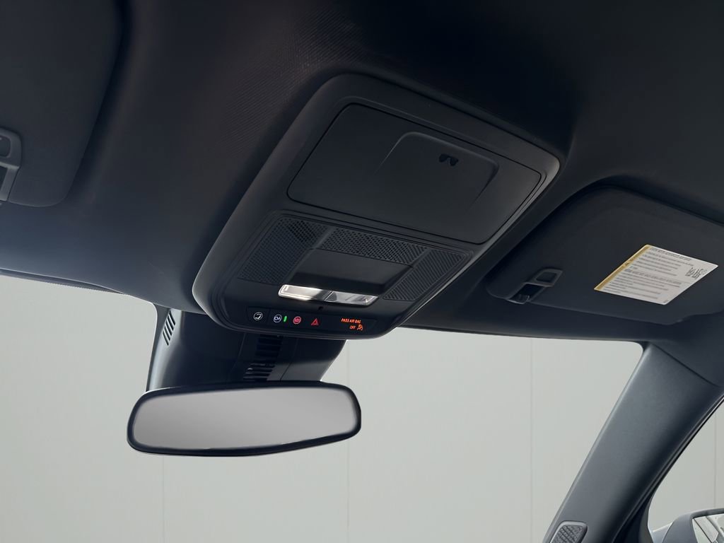 Used 2025 Buick Enclave Preferred FWD image 38