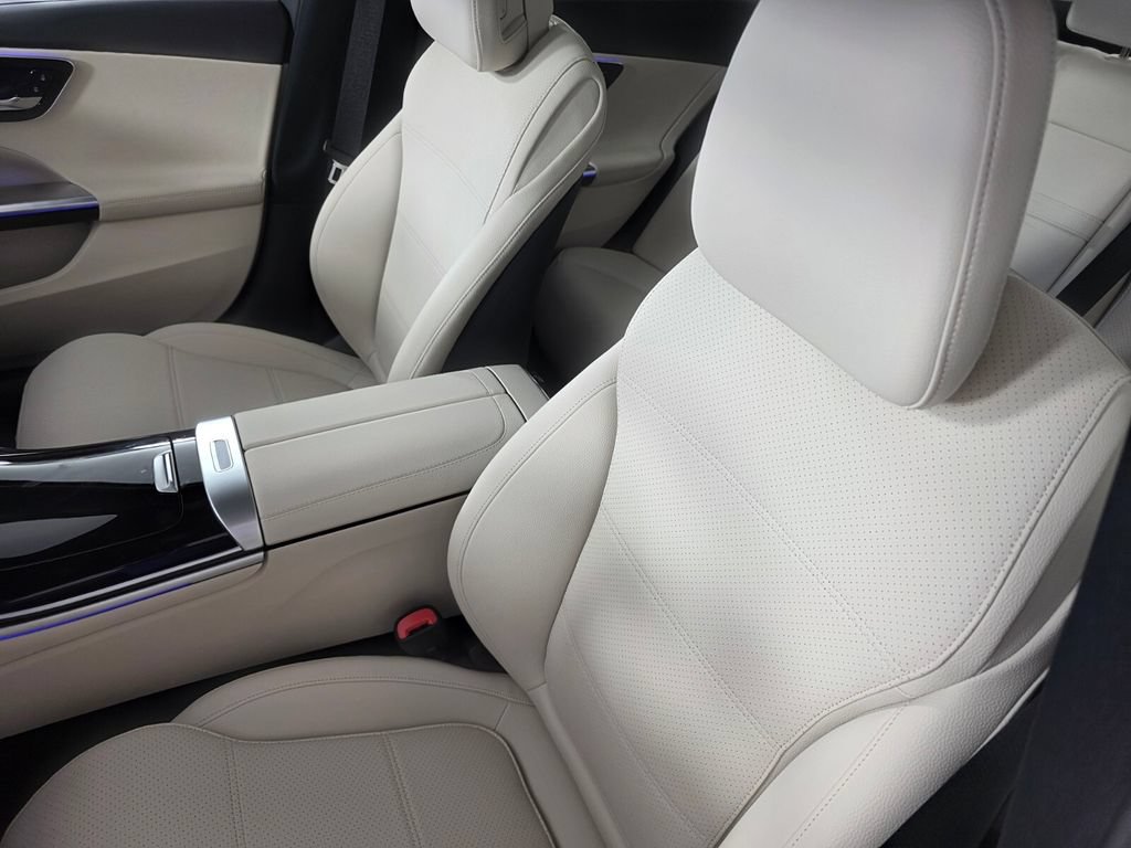 New 2026 Mercedes-Benz C 300 4MATIC Sedan image 8