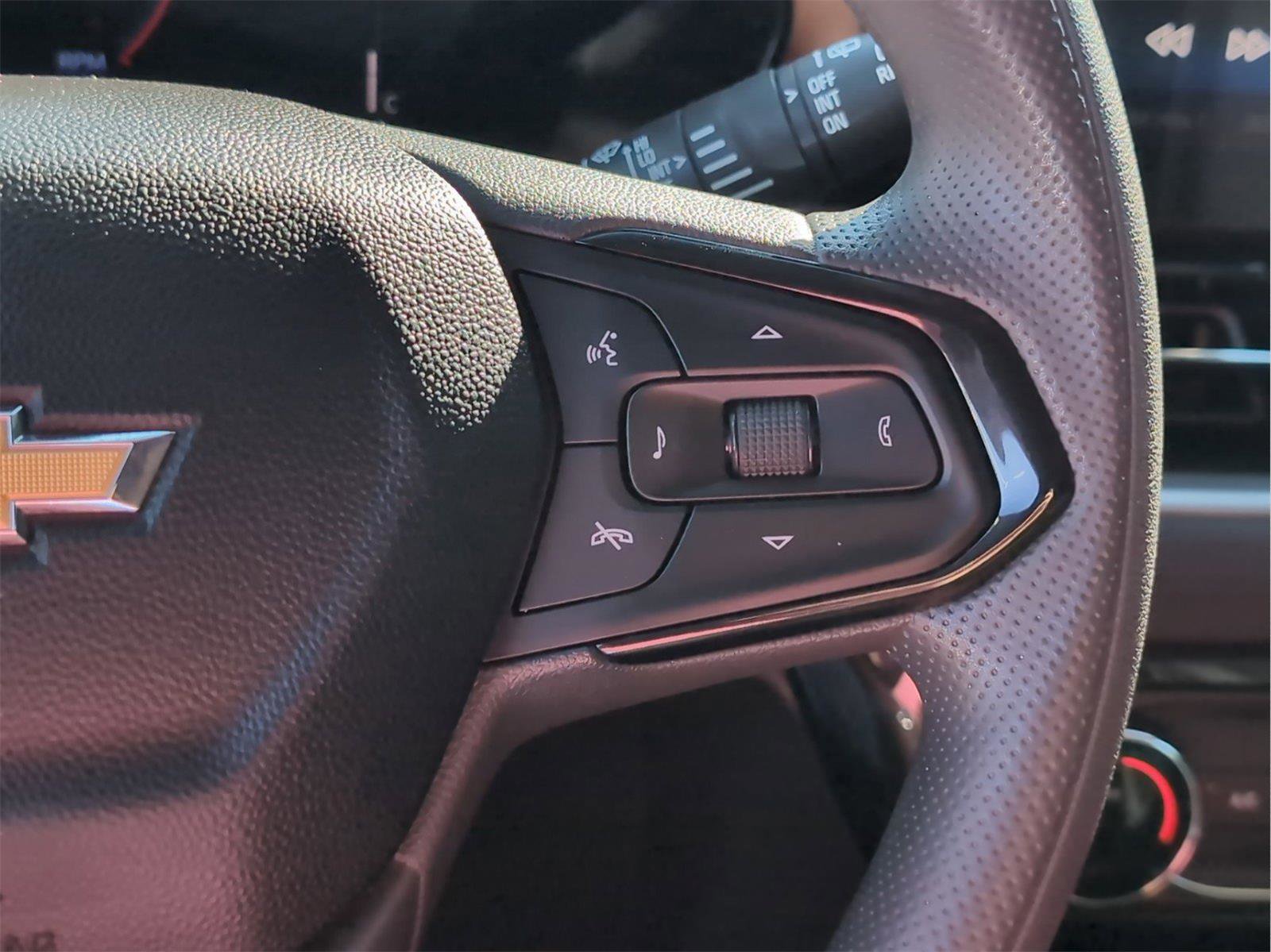 Used 2025 Chevrolet TrailBlazer LT FWD image 25