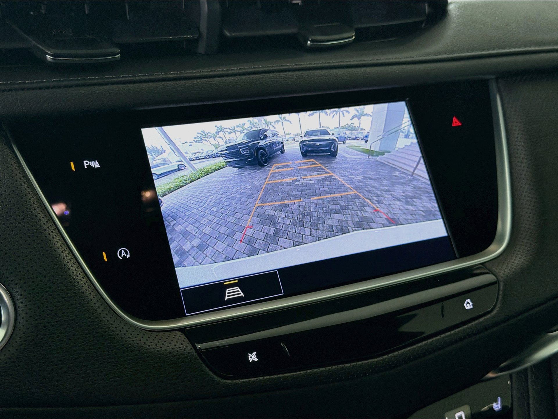 Certified 2022 Cadillac XT5 Premium Luxury FWD image 33