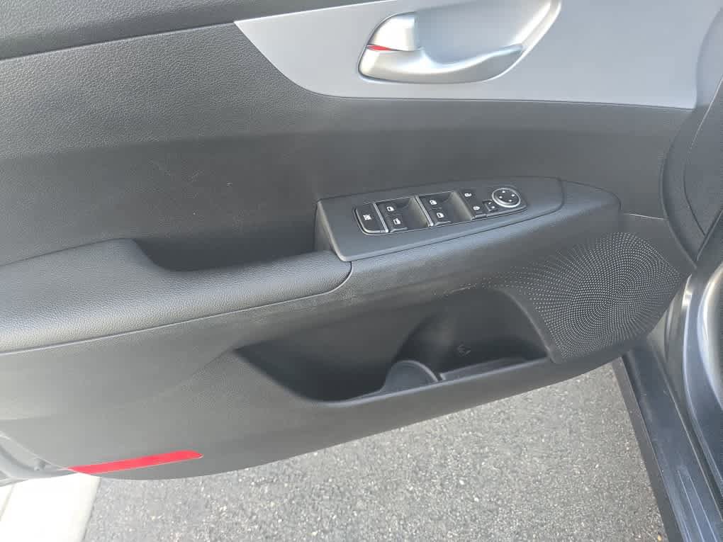 Used 2024 Kia Forte LXS FWD image 15