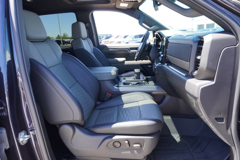 Used 2024 Chevrolet Silverado 1500 ZR2 AWD/4WD image 21