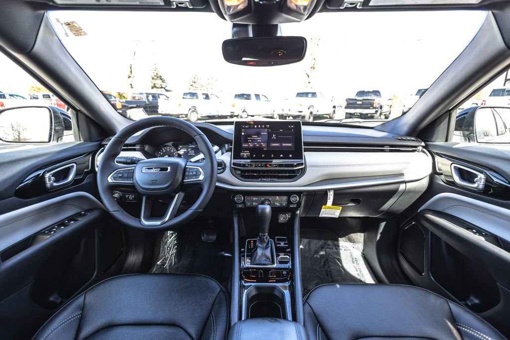 Used 2026 Jeep Compass Limited image 24