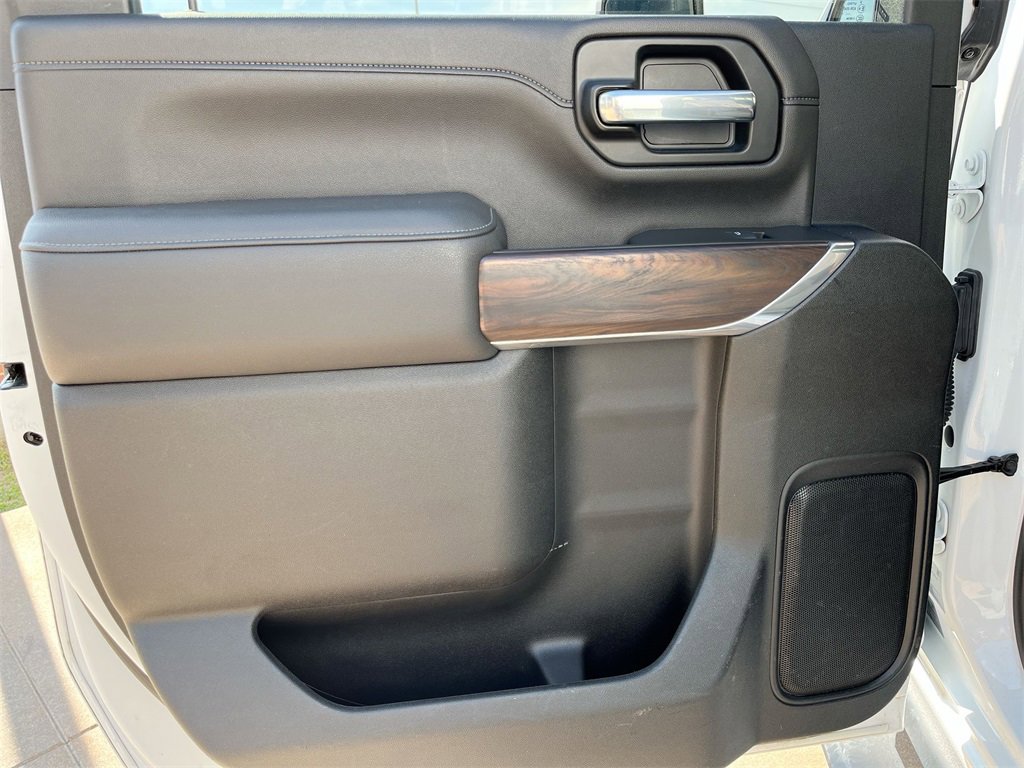 Used 2021 GMC Sierra 2500 SLT w/ SLT Convenience Package image 31