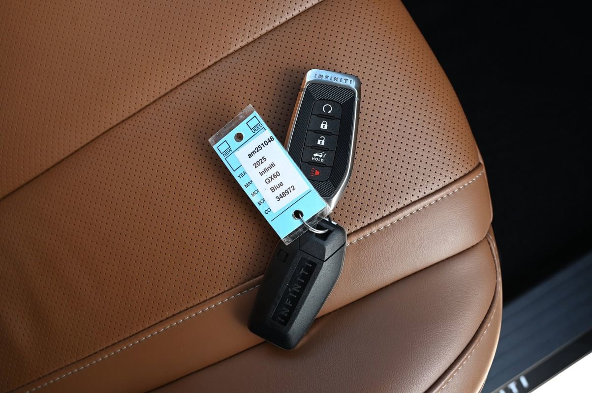 Used 2025 INFINITI QX60 Sensory image 50