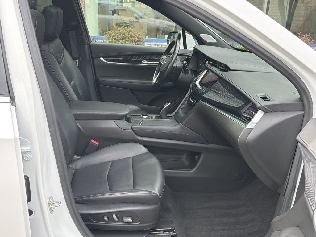 Certified 2023 Cadillac XT6 Premium Luxury image 13