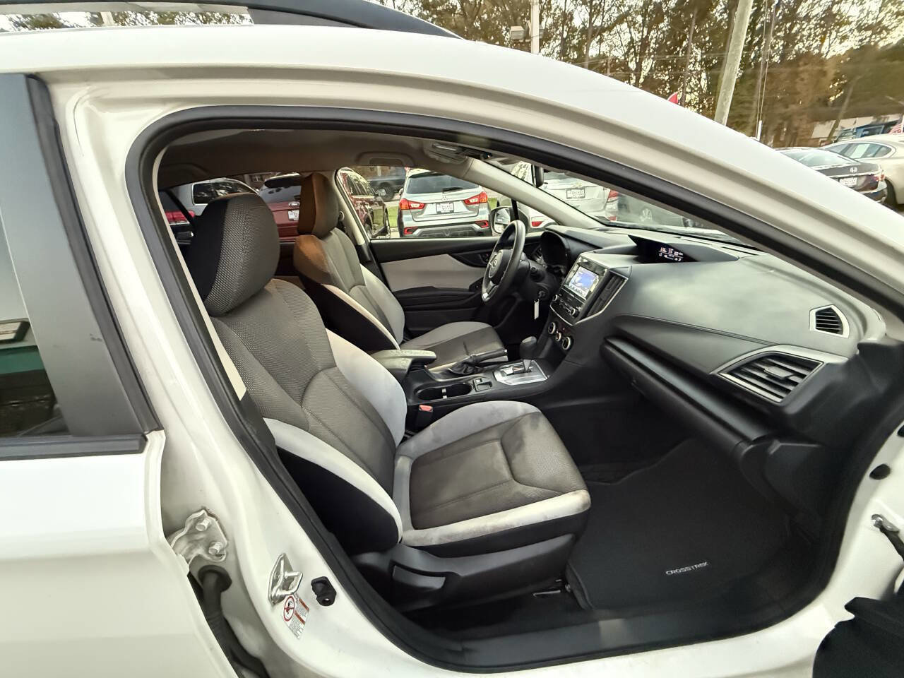 Used 2020 Subaru Crosstrek 2.0i image 11