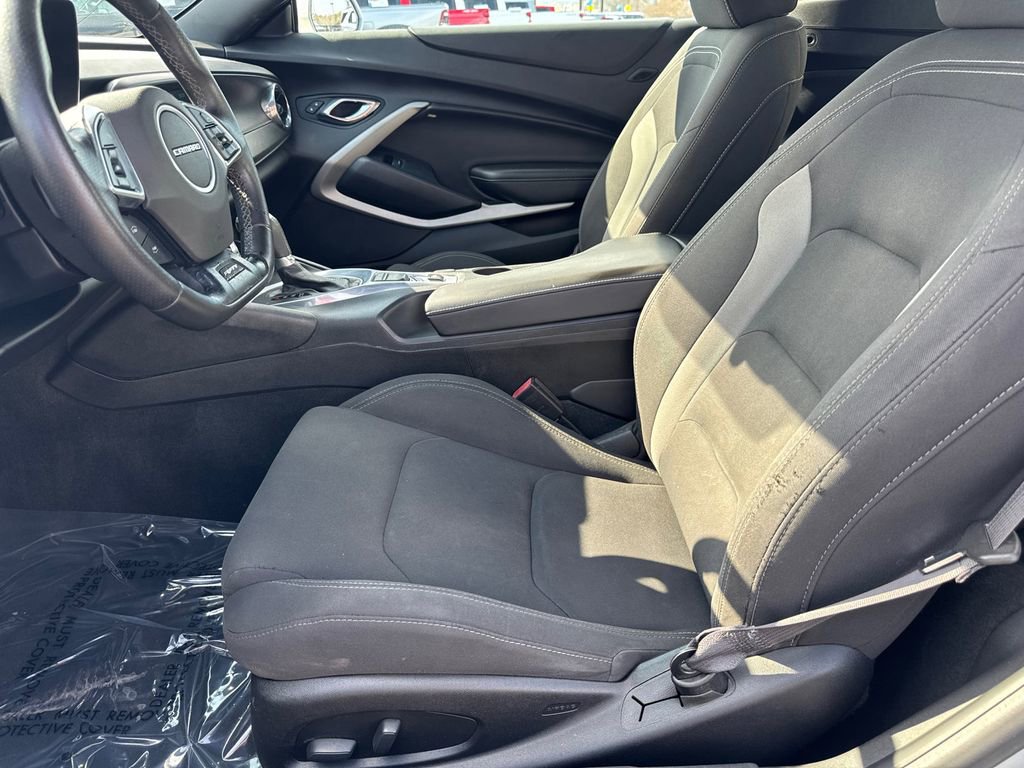 Used 2017 Chevrolet Camaro SS image 10