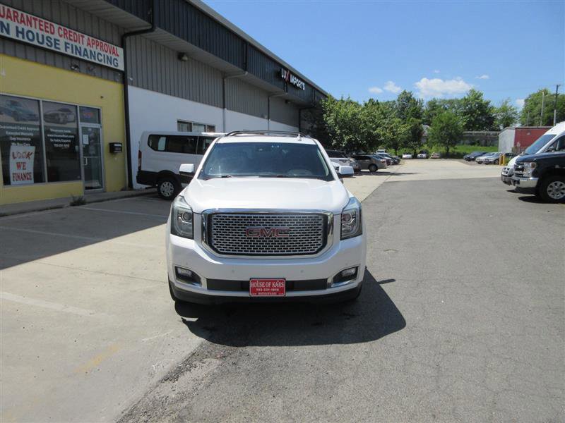 Used 2016 GMC Yukon Denali w/ Open Road Package AWD/4WD image 11