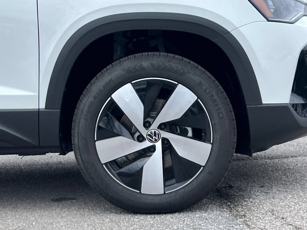 New 2026 Volkswagen Taos S AWD/4WD image 6