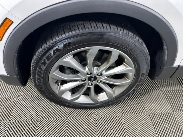 Used 2019 Lincoln MKC Select w/ MKC Climate Package image 10