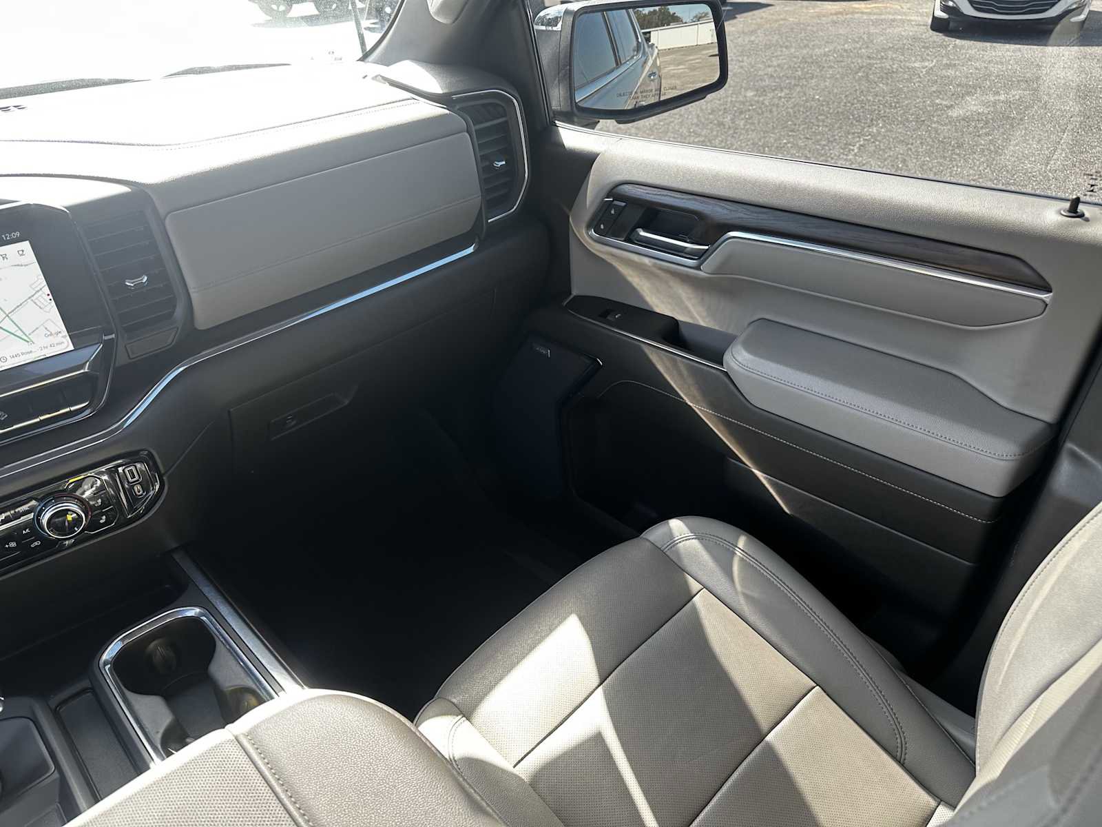 Used 2023 GMC Sierra 1500 SLT w/ SLT Premium Package image 13