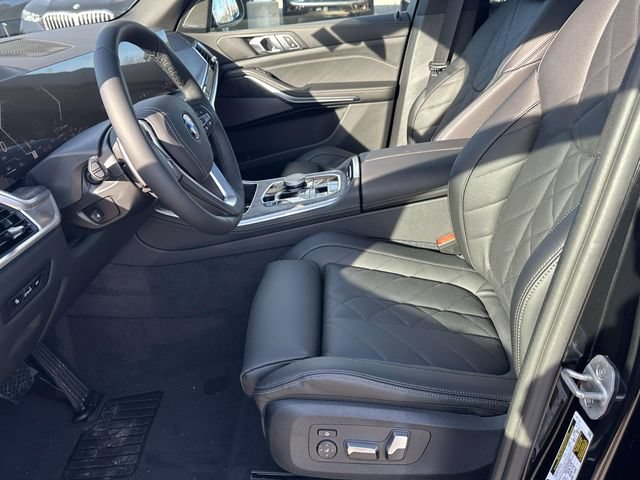 New 2026 BMW X5 xDrive40i w/ Premium Package AWD/4WD image 14