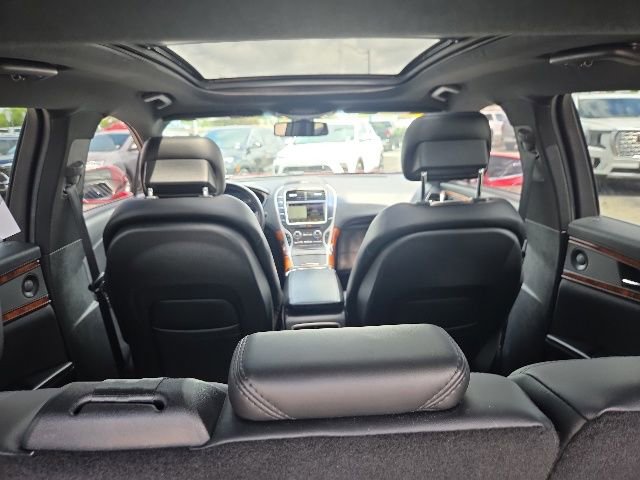Used 2017 Lincoln MKX Reserve w/ Driver Assistance Package AWD/4WD image 57