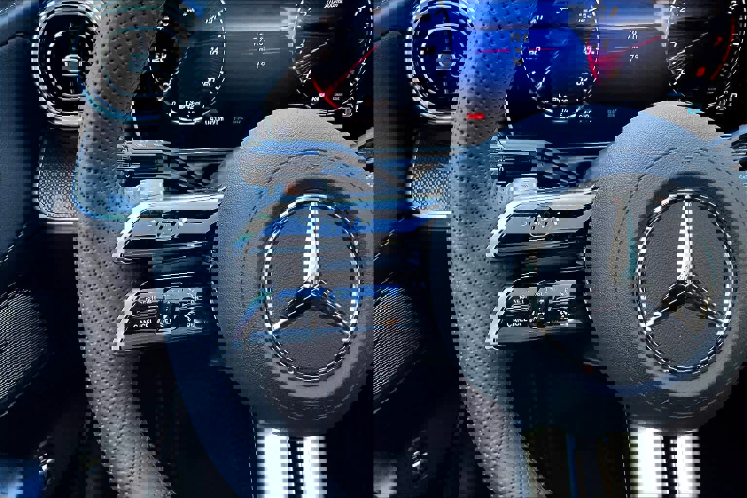 Used 2025 Mercedes-Benz C 300 4MATIC Sedan image 22