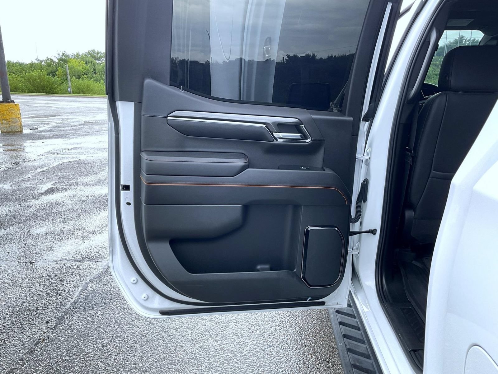 Certified 2024 GMC Sierra 1500 AT4 w/ Technology Package AWD/4WD image 22