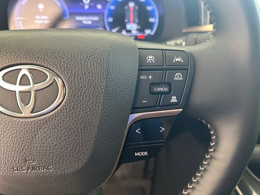 Used 2024 Toyota Crown AWD/4WD image 40