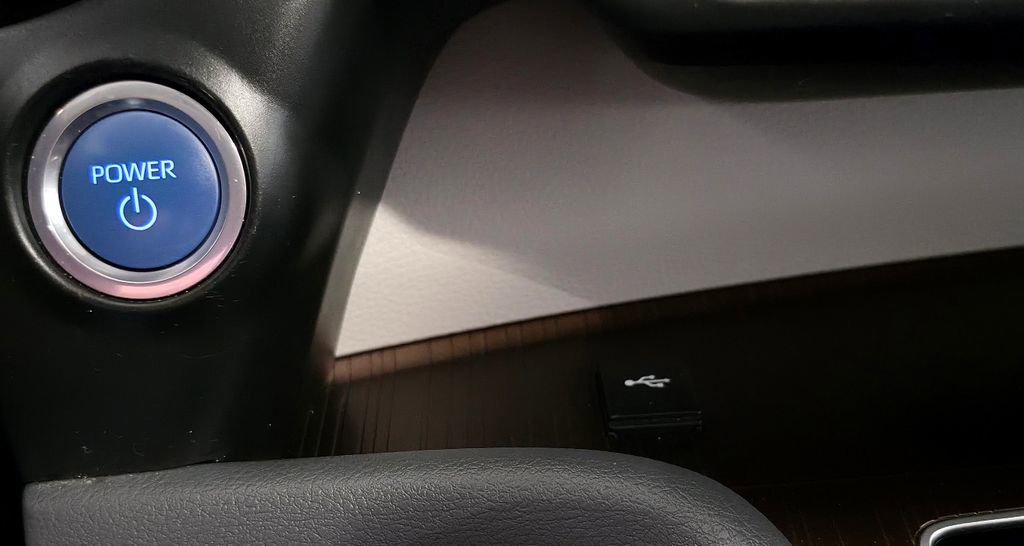 Used 2024 Toyota Sienna XLE image 37