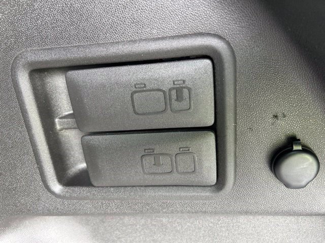 Used 2020 Chevrolet Equinox Premier w/ Premier Redline Edition FWD image 47